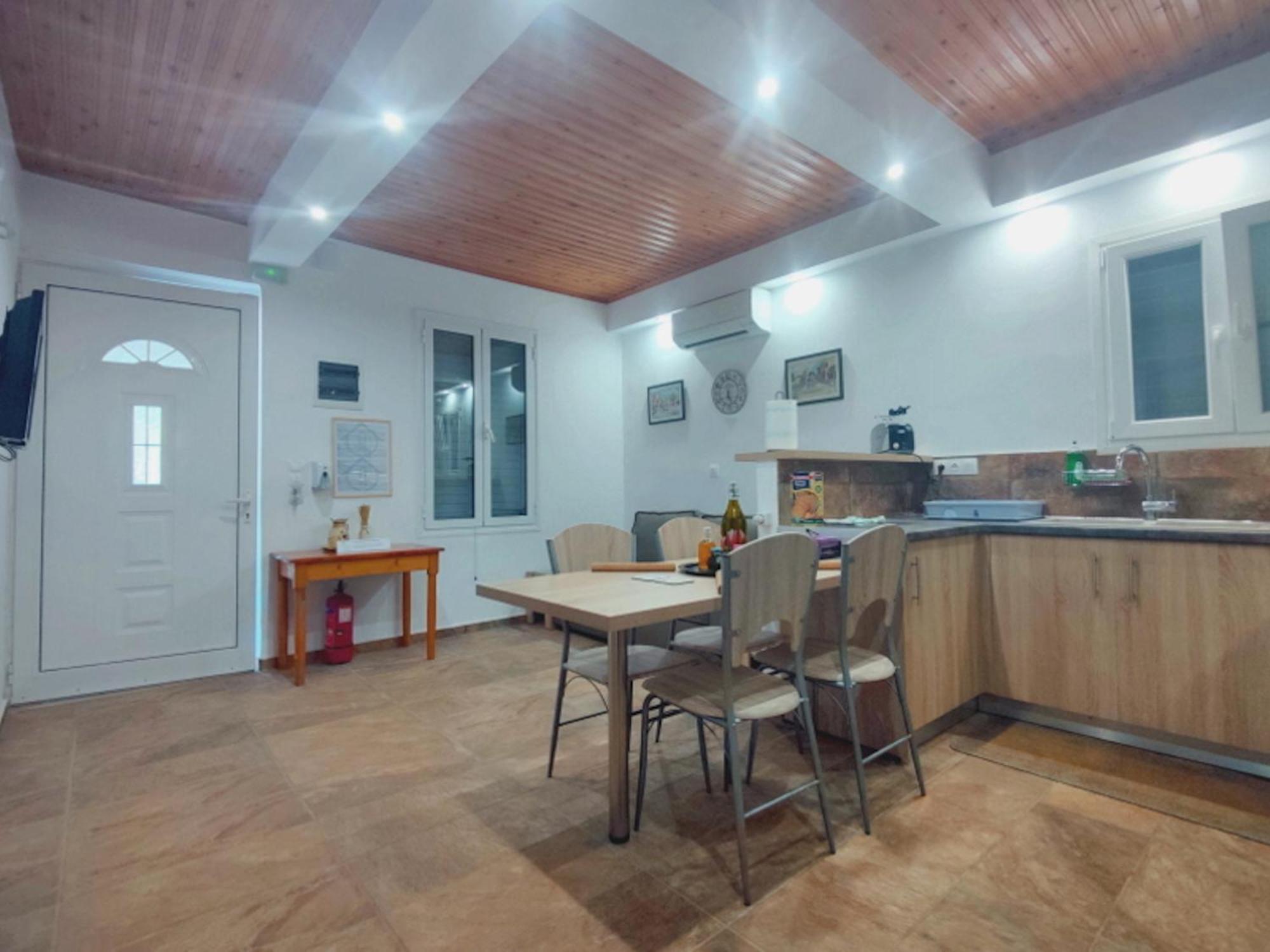 Arokariapartments Koróni 外观 照片